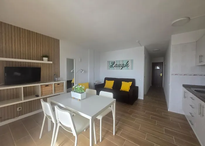 Comodoro 305b Apartament