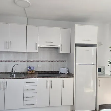 Comodoro 305b Los Cristianos (Tenerife)